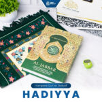 Gema Risalah - Hampers Gift Set Ibadah Quran Al Jabbar Terjemah dan Sajadah Turkiye Premium Anti Slip Hadiah Spesial untuk keluarga - Biru