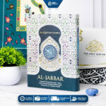 Gema Risalah - Hampers Gift Set Ibadah Quran Al Jabbar Terjemah dan Sajadah Turkiye Premium Anti Slip Hadiah Spesial untuk keluarga - Biru - Gambar 7